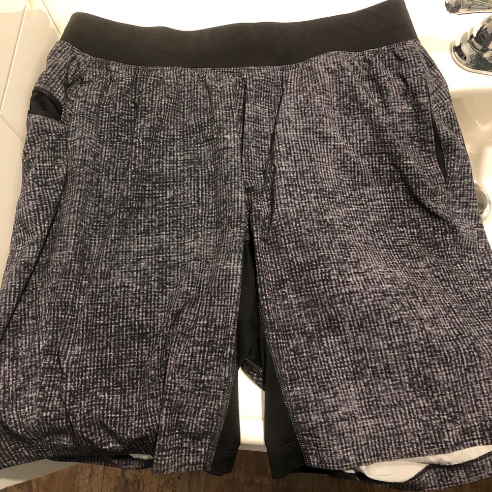 Lululemon men’s THE shorts